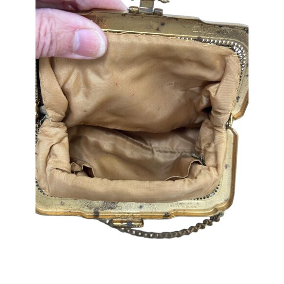 1940s Whiting and Davis gold mesh evening bag with rhinestone clasp - Picture 7 of 8